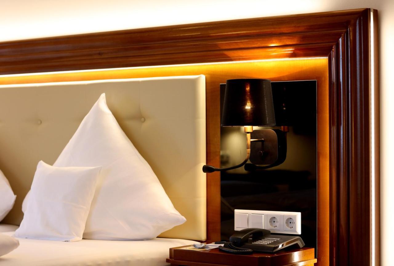 Hotel Schloss Edesheim Luaran gambar