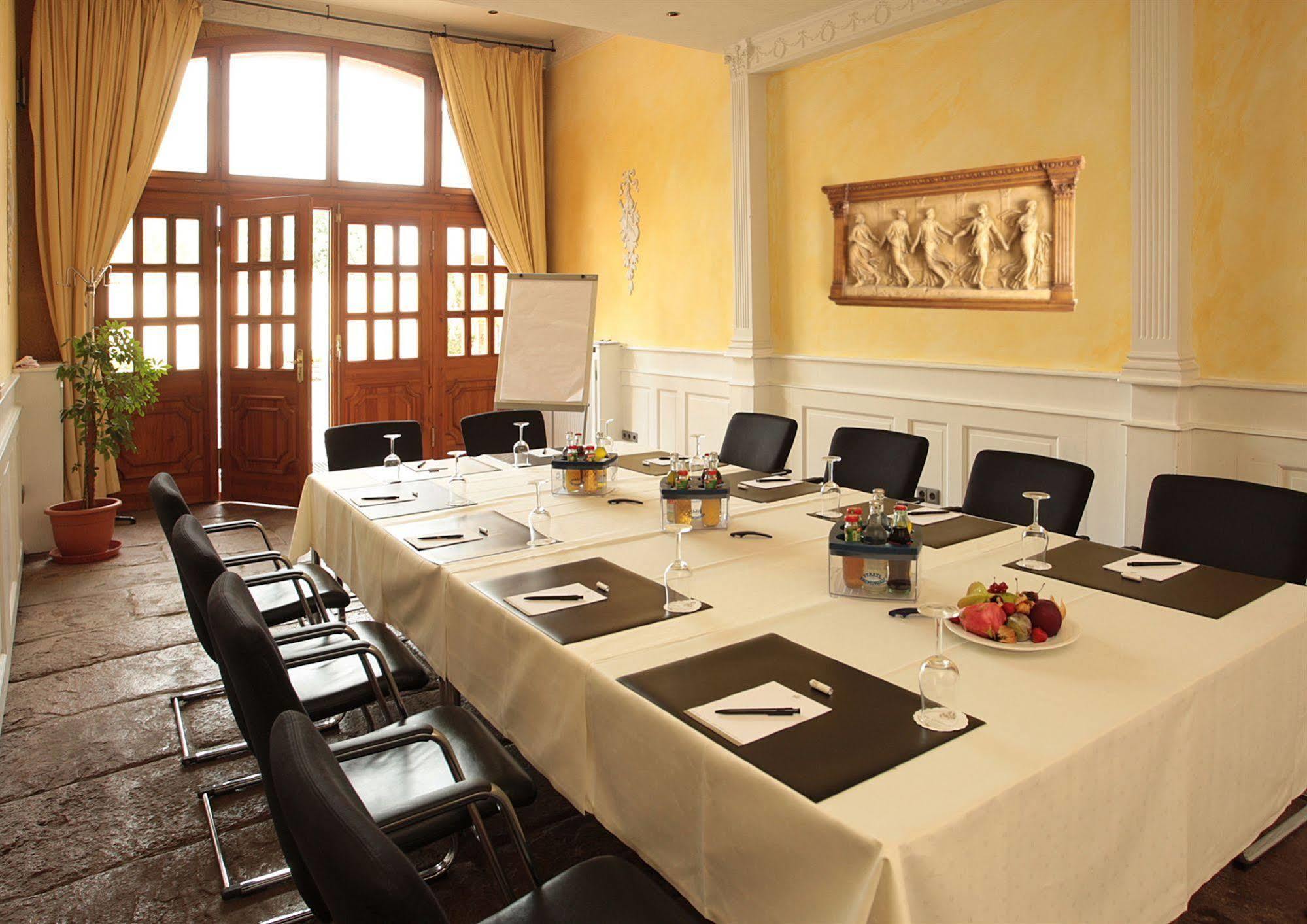 Hotel Schloss Edesheim Luaran gambar