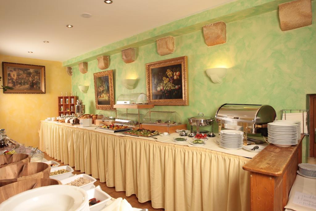 Hotel Schloss Edesheim Luaran gambar