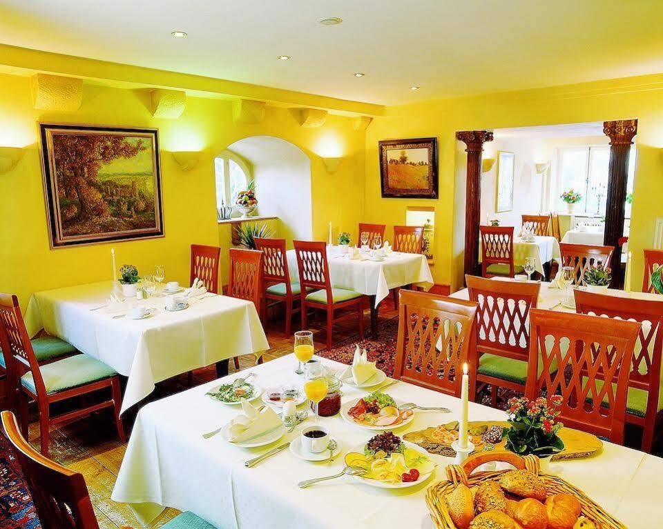 Hotel Schloss Edesheim Luaran gambar